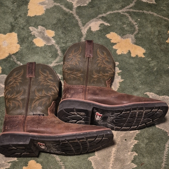 Justin Boots Brown Leather Cowboy Boots with Embroidered Shaft Steel Toe - Picture 4 of 9